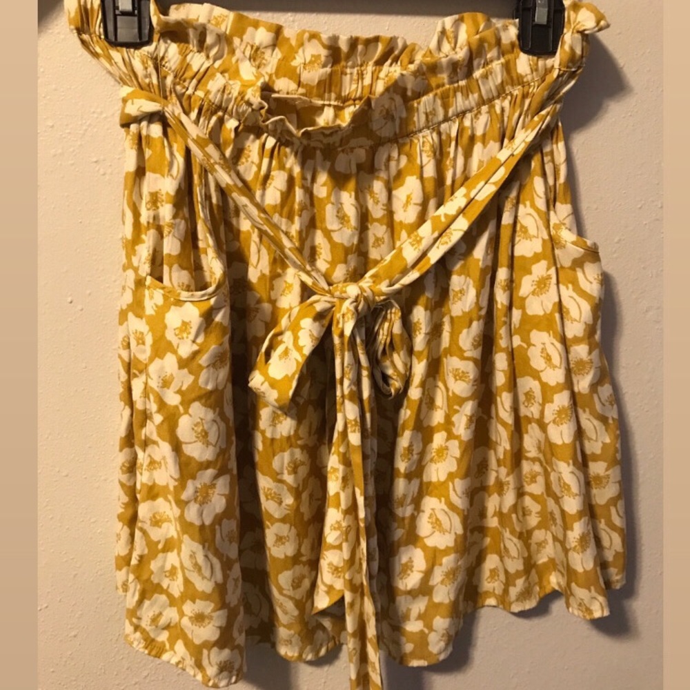mustard yellow American Eagle skirt